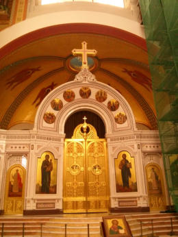 Altar im Innern der Erlöserkirche