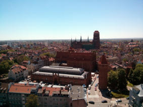 Blick nach rechts: die Rechtstadt mit Marienkirche